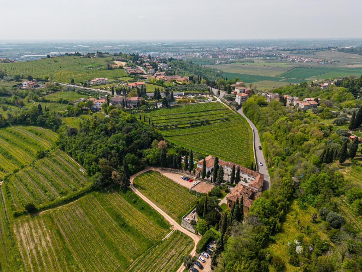 Отель Relais Le Coste Lavagno Экстерьер фото